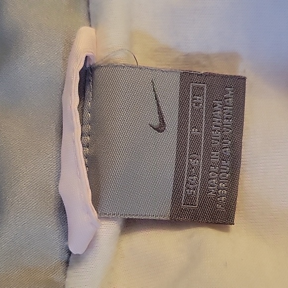 Nike womens spring jacket. Size small. Pi k and gray zip up front with pockets - Picture 3 of 5